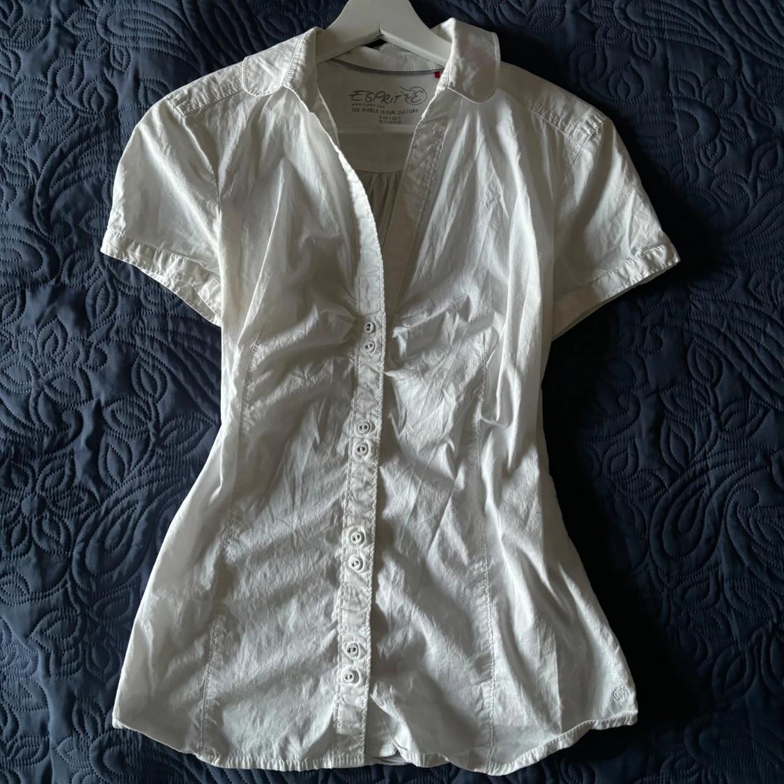 Kort ärmad tajt skjorta - 90