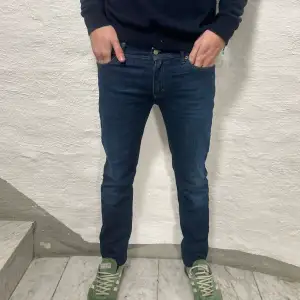 Ett par riktigt riktigt schyssta jeans från acne  .  . W29 L32 Fint skick, köp för endast 599🤝