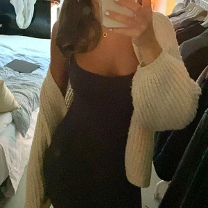 Kofta  - Beige kofta, ballongärm 💞sitter oversize 