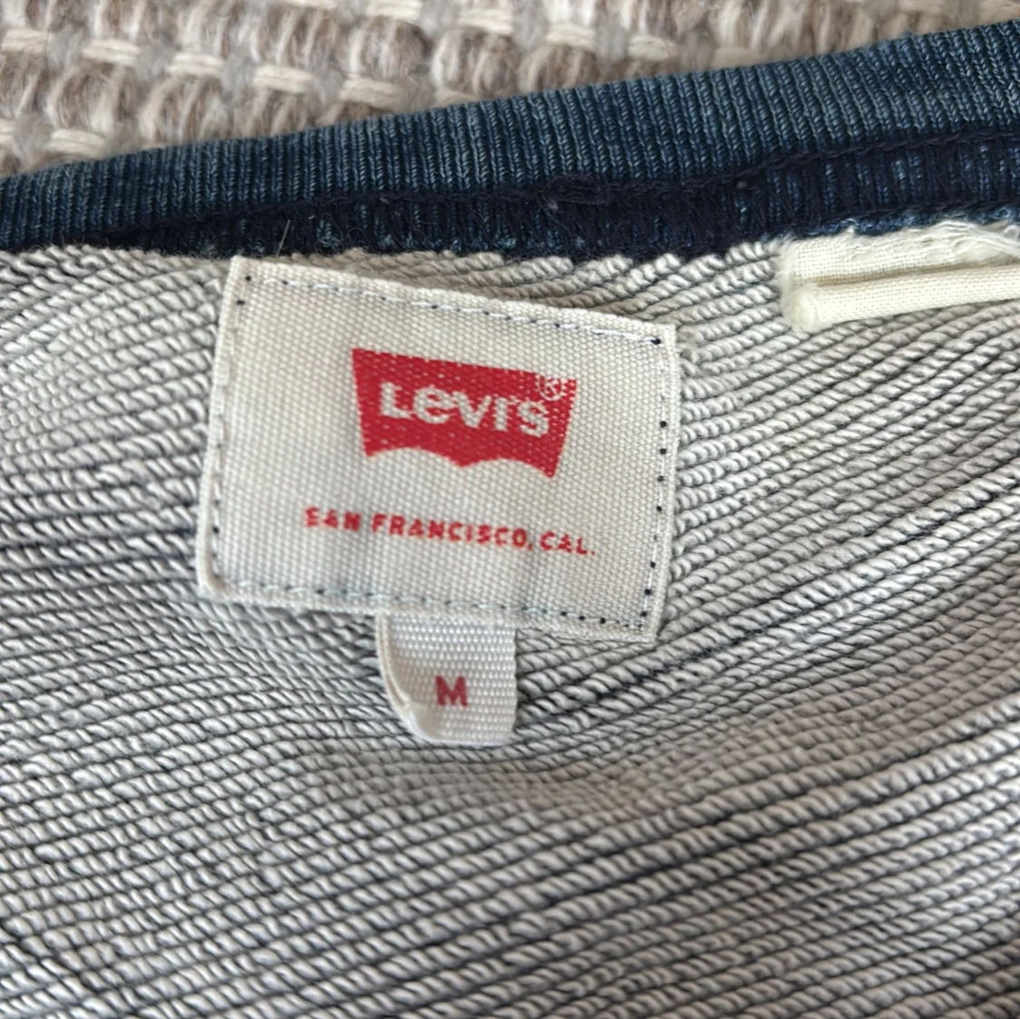 Mörkblå tröja från Levi's - 90