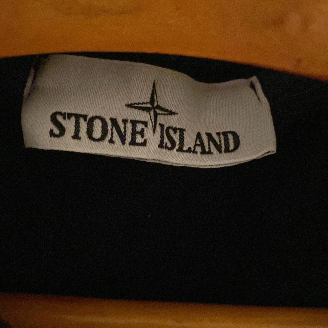 Svart zip hoodie från Stone Island - 91