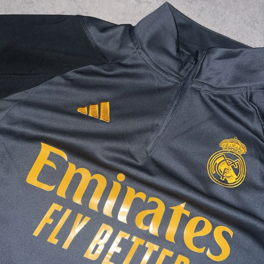 Svart långärmad Real Madrid tröja s/2021 - 91