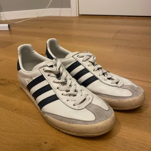 Adidas jeans - Mycket fina använd några gånger köpta i London 