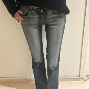 Blå bootcut jeans - Jättesnygga Low waist jeans💗💗