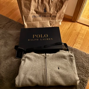  Ralph Lauren zip huddie - Knappt andvänd fint skick Ralph lauren zip huddie 
