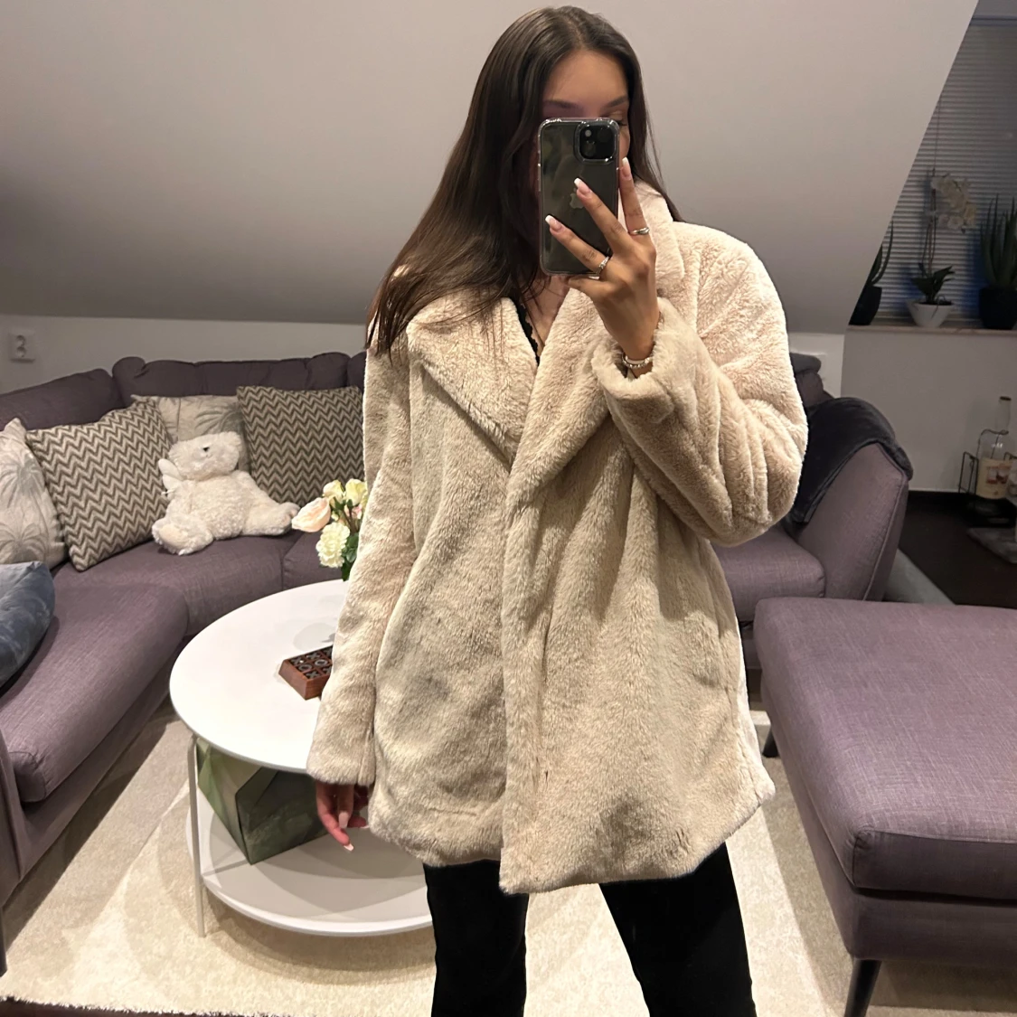 Beige fluffig jacka 