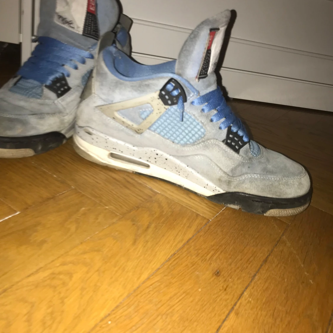 Jordan 4 University Blue  - 91