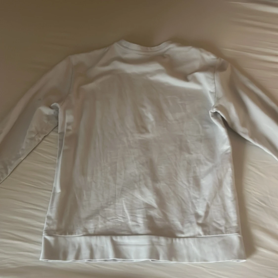 Grå/Vit tröja från Emporio Armani - 90