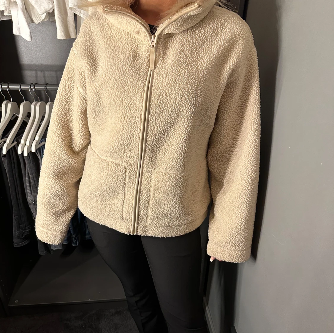 Beige teddyjacka från hm - 90