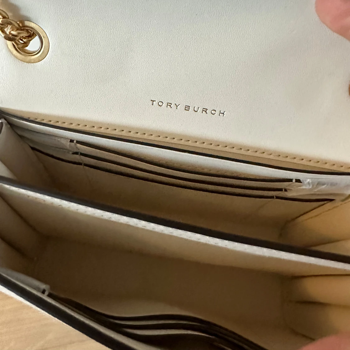 Vit axelväska från Tory Burch - 91