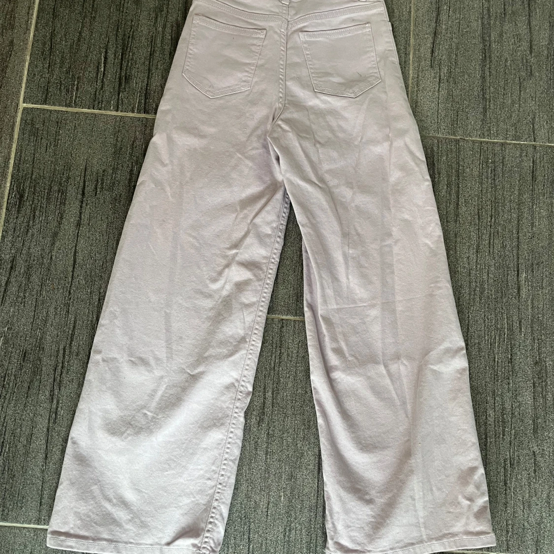 Ljuslila byxor från Lindex - 90