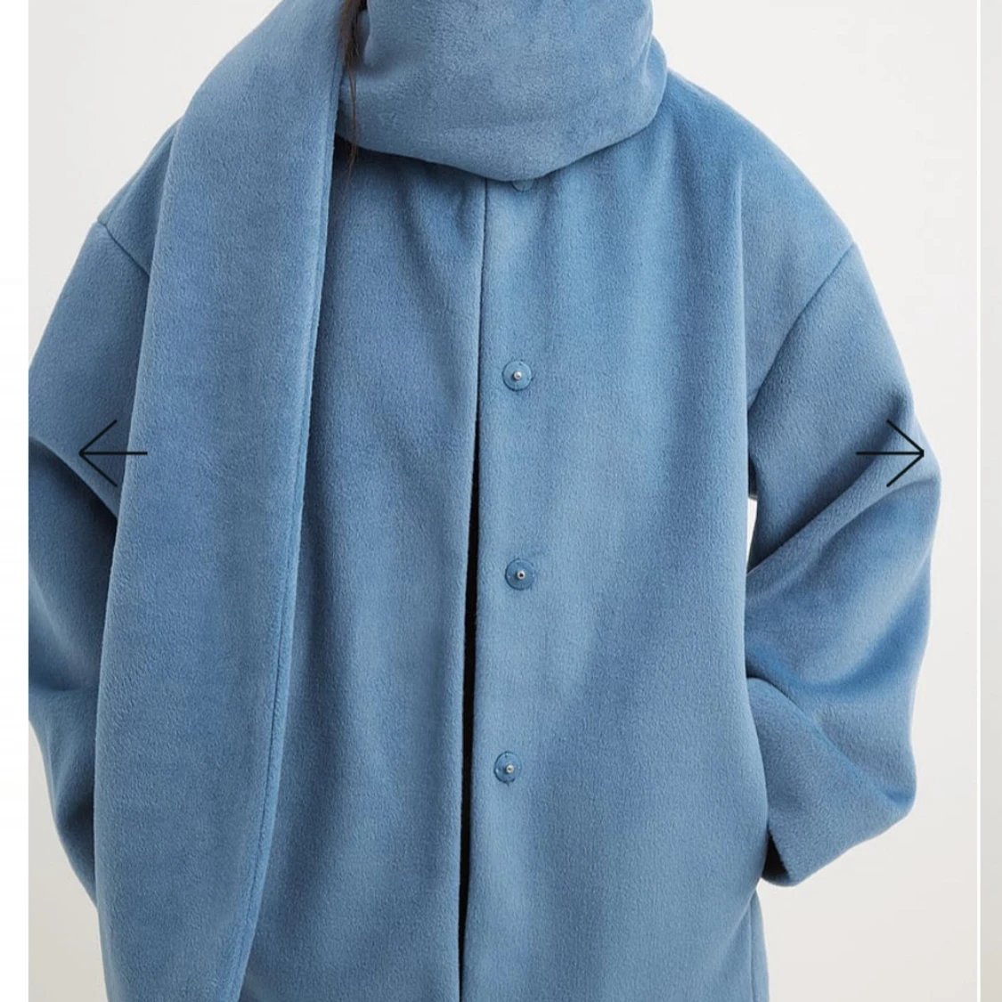 Blå kappa med scarf