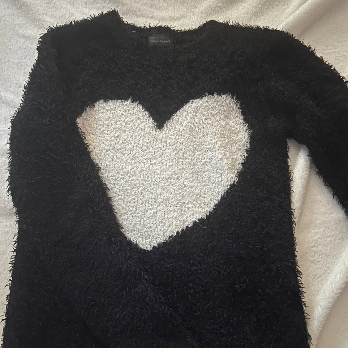 Fin bekväm svart tröja till höst/vintern 