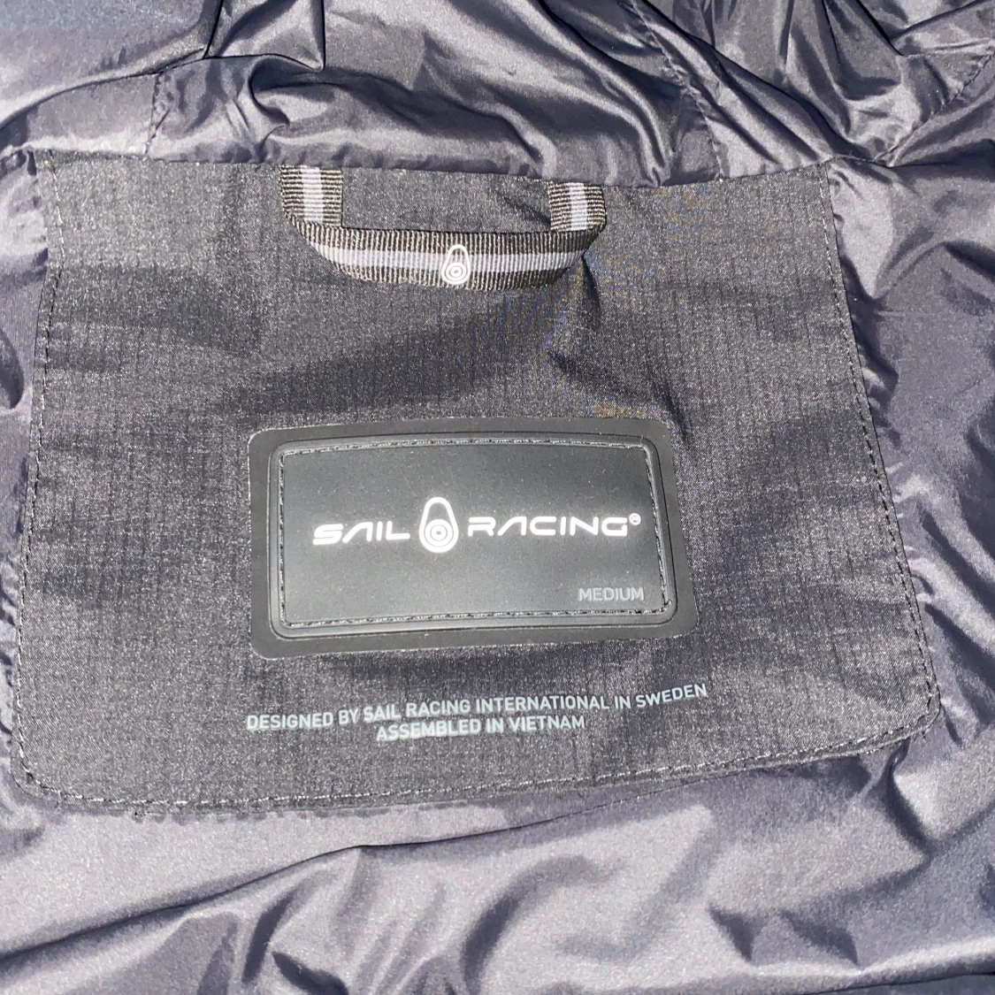 Svart dunjacka från Sail Racing storlek M - 92