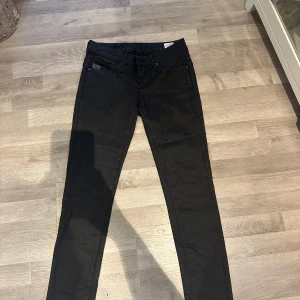 G-star jeans  - Använda ett fåtal gånger Stl 28/32