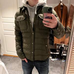 Ralph lauren jacka | Nyskick | storlek M modellen är 185 | oliv | nypris 4500 | för mer info skriv privat!