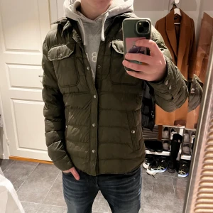 Ralph Lauren field jacket - Ralph lauren jacka | Nyskick | storlek M modellen är 185 | oliv | nypris 4500 | för mer info skriv privat!
