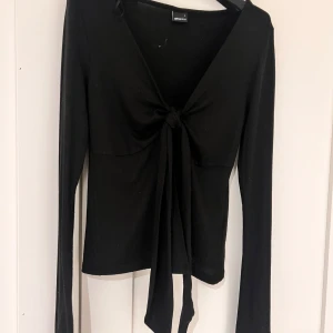 Gina tröja  - Använd fåtals gånger! Inga fläckar eller skador. 💗