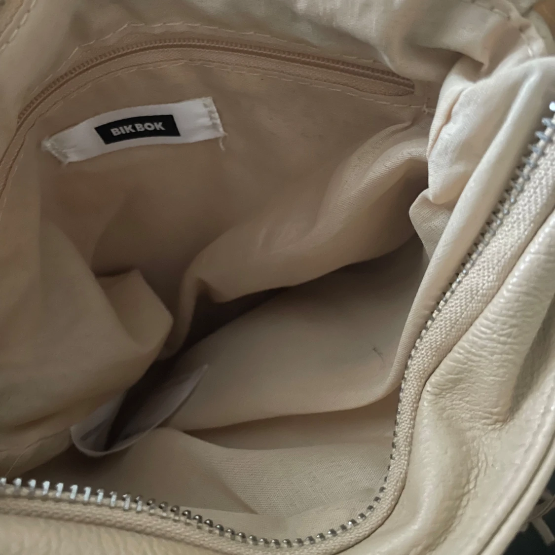 väska med fransar - 90