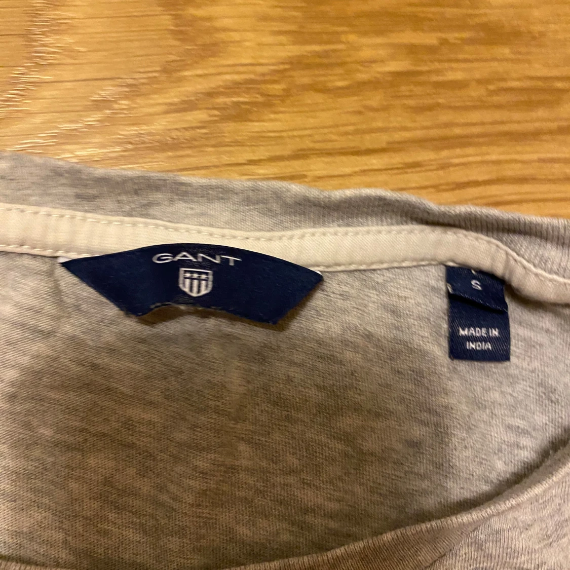 Grå t-shirt från GANT - 90