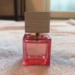 Travel Rêve de Hanami EdP från Rituals 15ml - Rêve de Hanami EdP från Rituals i en flaska på 15ml. Endast sprejtestats ett fåtal gånger. Ord. pris 219kr. Box medföljs ej