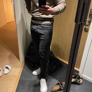 Massimo dutti jeans från spanien  - Nyskick. Köpte i spanien i somras och inte använt. Helt nya.