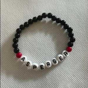 Armband  - Armband med text  Frakt tillkommer 