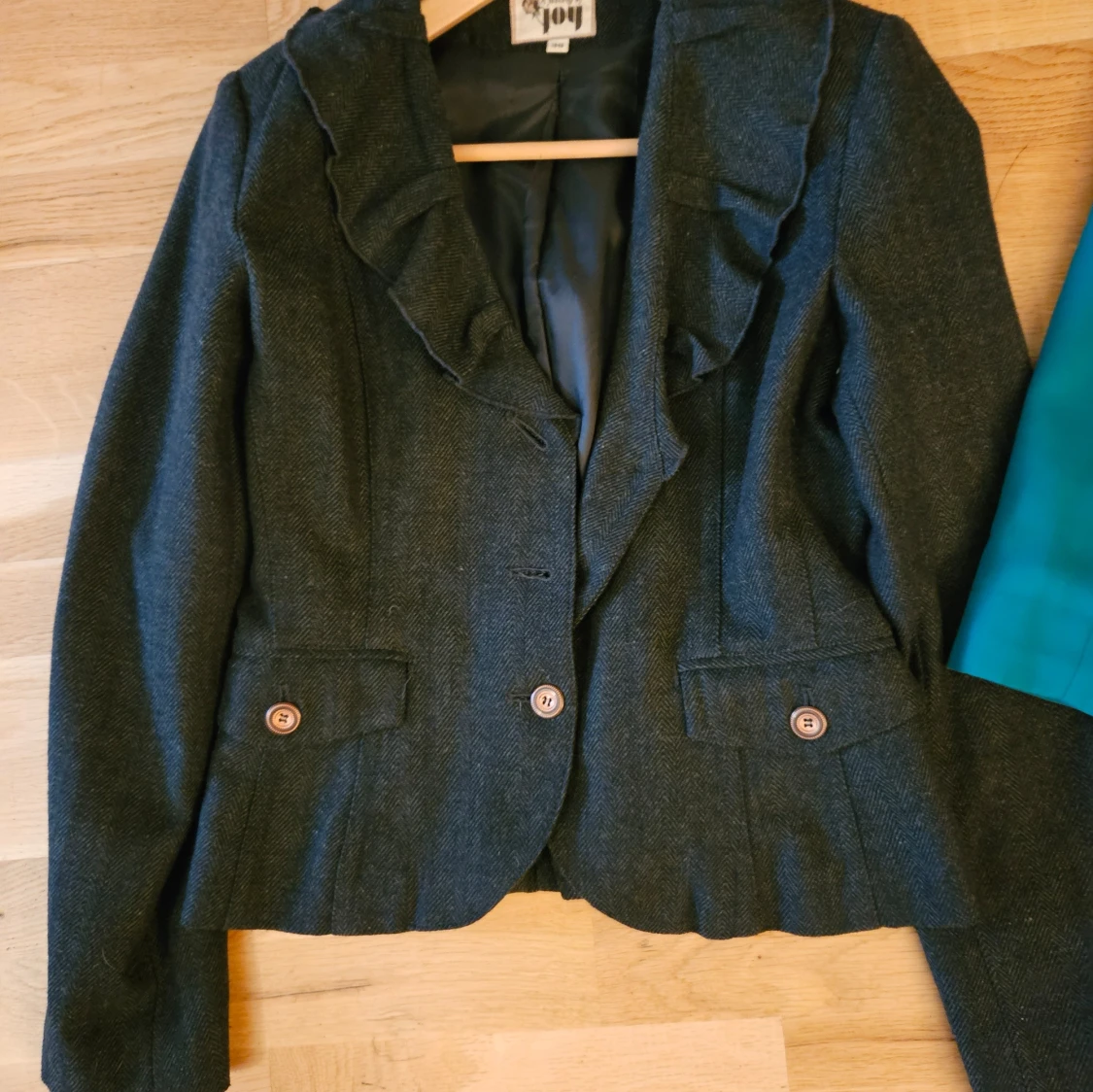 Blommiga kavajer och grå kavaj - 93