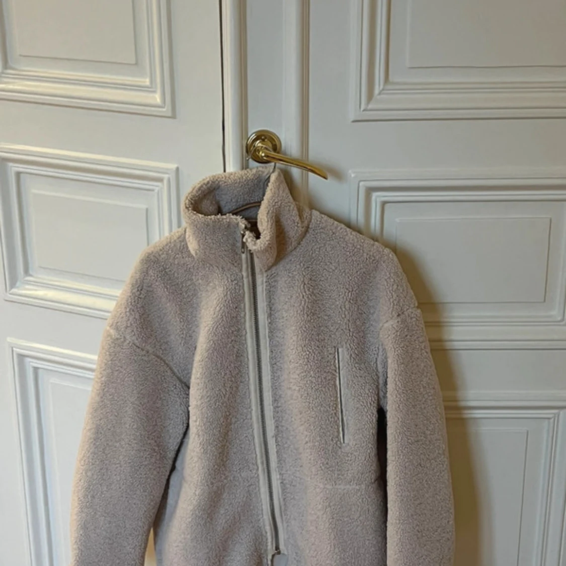 Beige teddyjacka från H&M  - 91
