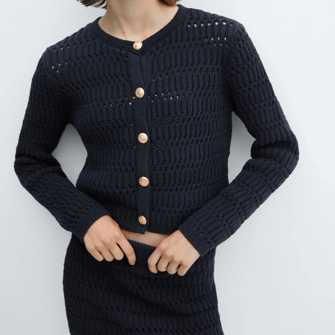 Mörkblå stickad kofta från Mango - 91