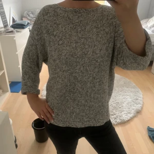 Grå stickad t-shirt - Kommer inte till använding🥰