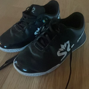 Innabandyskor - 21 cm 