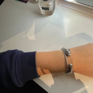 Atmband - Jätte coolt armband helt nytt. Köpt för 550 säljer för 200
