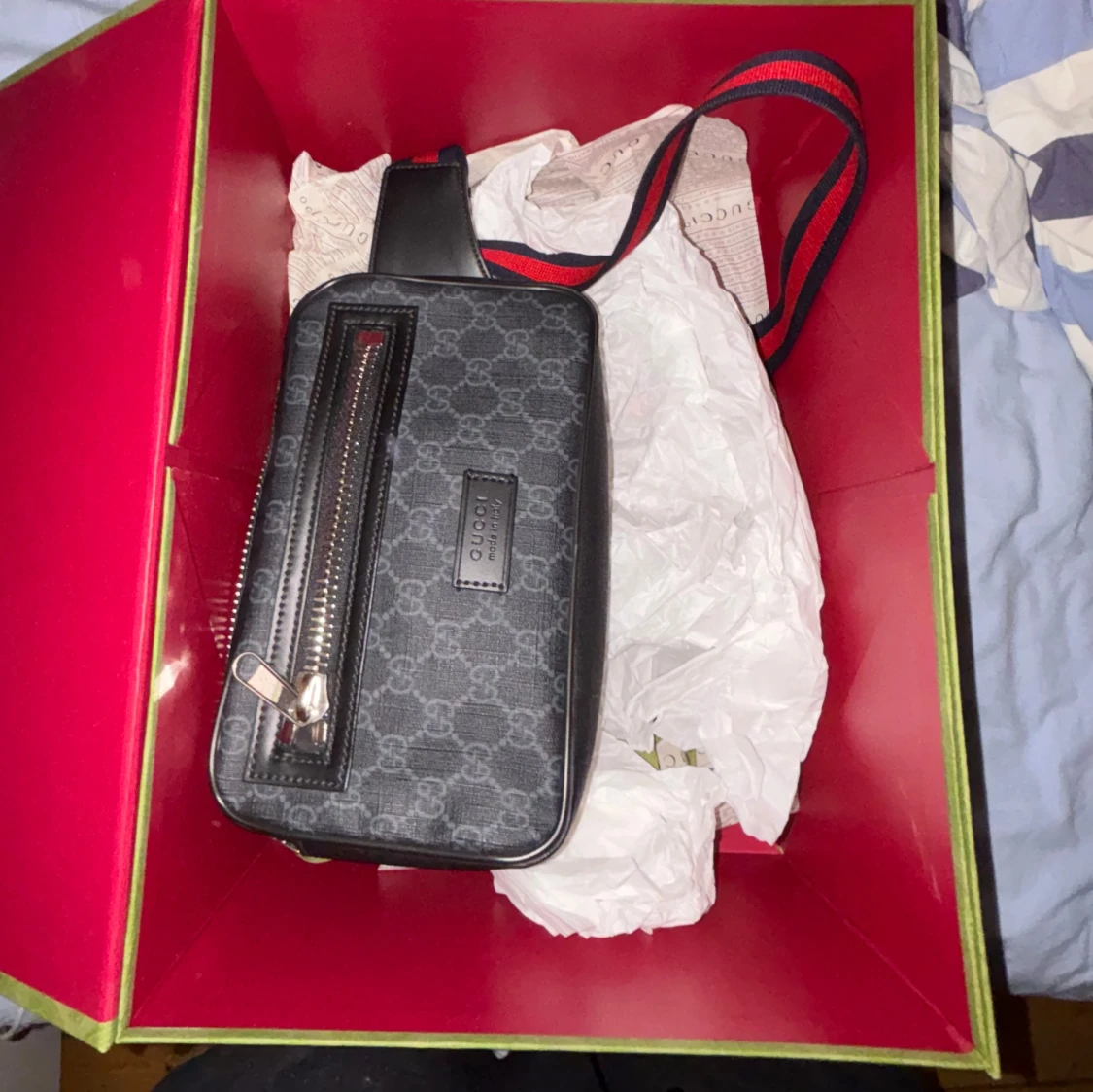 Helt ny Svart axelväska från Gucci