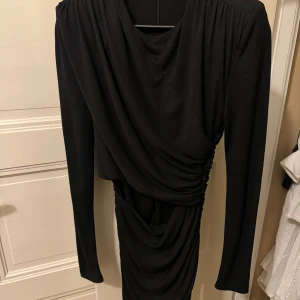 Zara klänning - Använd 1 gång, perfekt nyårs klänning