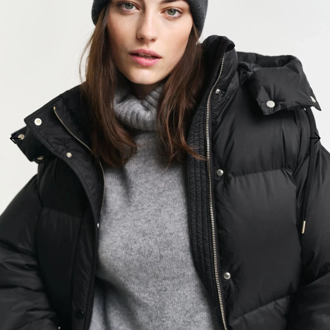 Svart pufferjacka med huva - 91