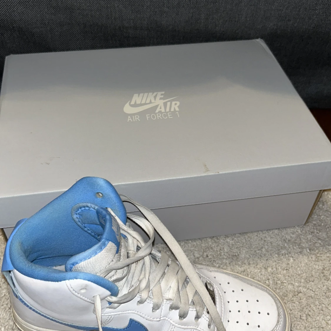 Nike Air Force 1 High i vitt och blått - 93