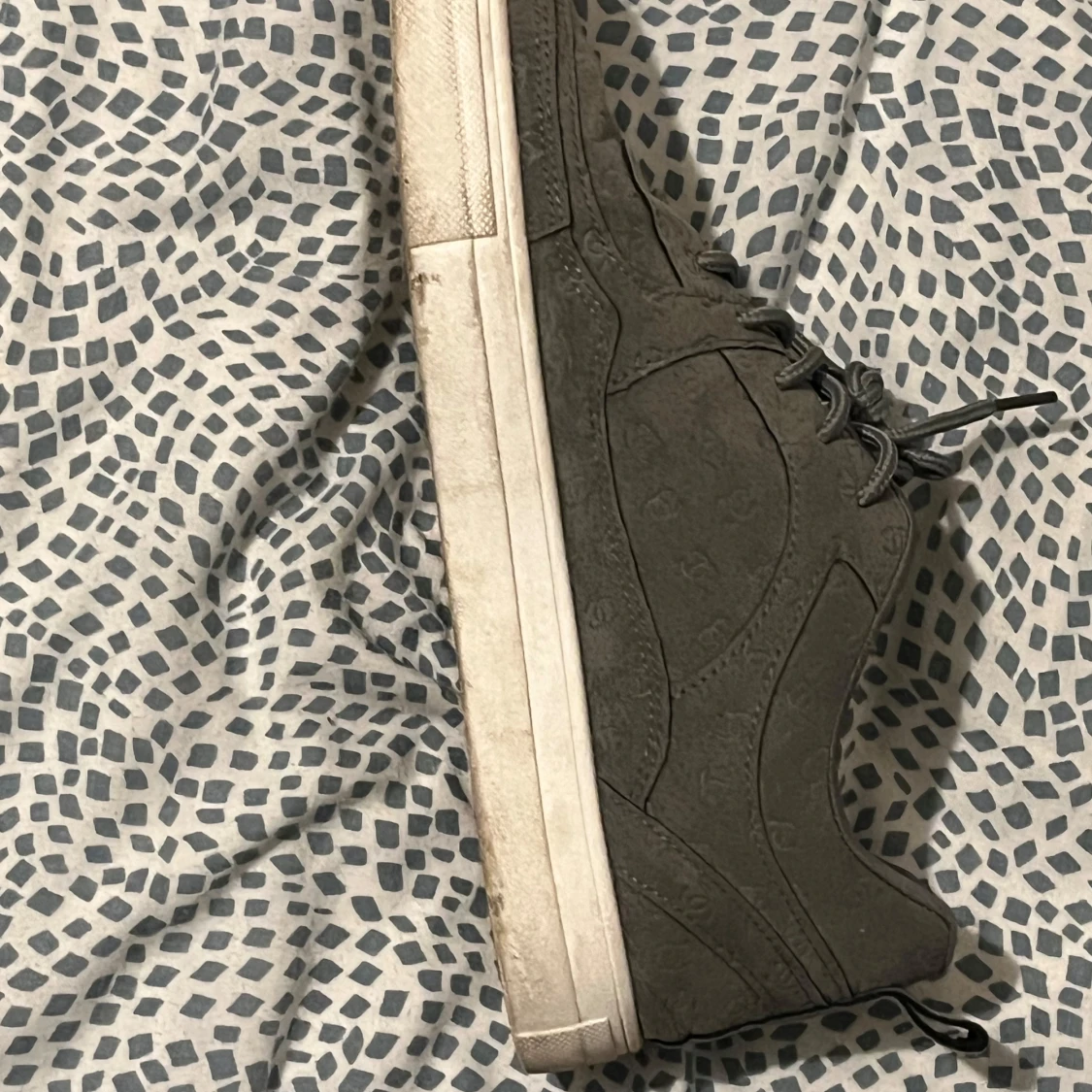 Svarta sneakers med snörning - 91