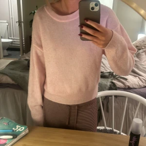 Ljusrosa stickad tröja - Mysig ljusrosa stickad tröja