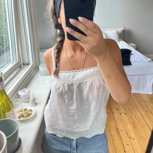 Vit topp - Vit topp från abercrombie & fitch! 