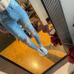Jeans  - Ett par jeans i storlek xs