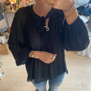 Blus - SUPERSNYGG BLUS!! 