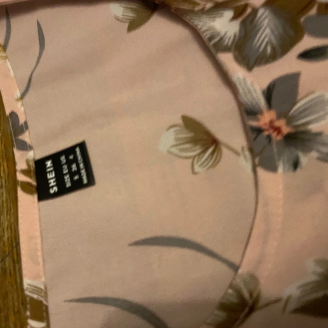 Blommig klänning  - 92