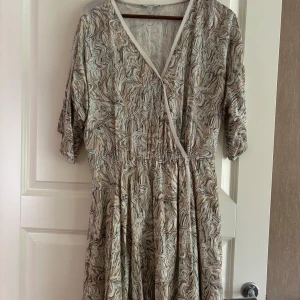 Dagmar klänning stl 40 - Klänning från Dagmar stl 40 Fint skick