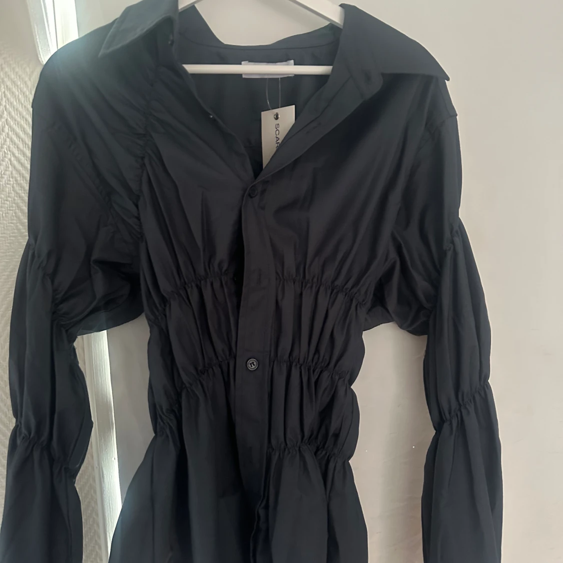 Trendig helt ny Scarlett and Sam topp i marinblå! Passar s-xl  - 92