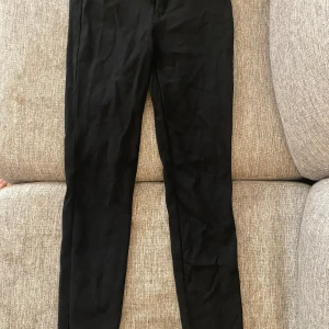 Byxor  - Bra skick , slim 