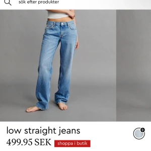 Low Waist Straight Jeans - Gina tricots ”Low Straight Jeans” i färgen mid blue som är helt slutsålda online! Säljer då de är för små, därmed ingen bra bild på mig. Jag har dem i storlek 32 och modellen på bilden har 36, de satt alltså tajtare på mig. Priset går att diskuteras💕