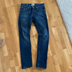 morris jeans! - feta morris jeans, storlek 28/33, trasig höger ficka men annars bra skick 🙌