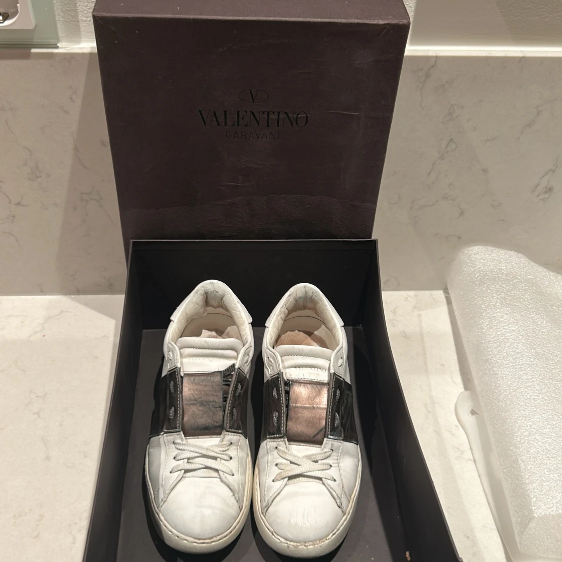 Valentino opens 39 - 2