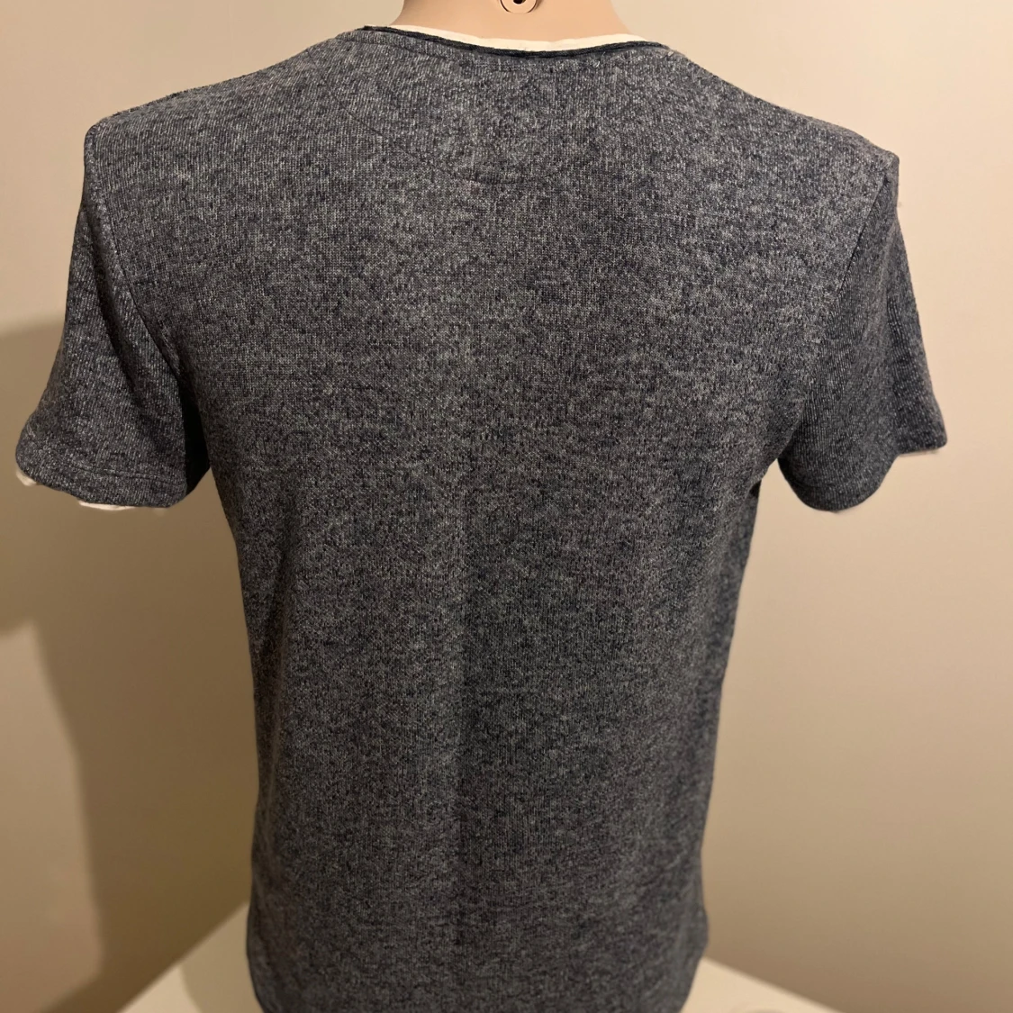 Gråblå t-shirt från Zara Man - 1